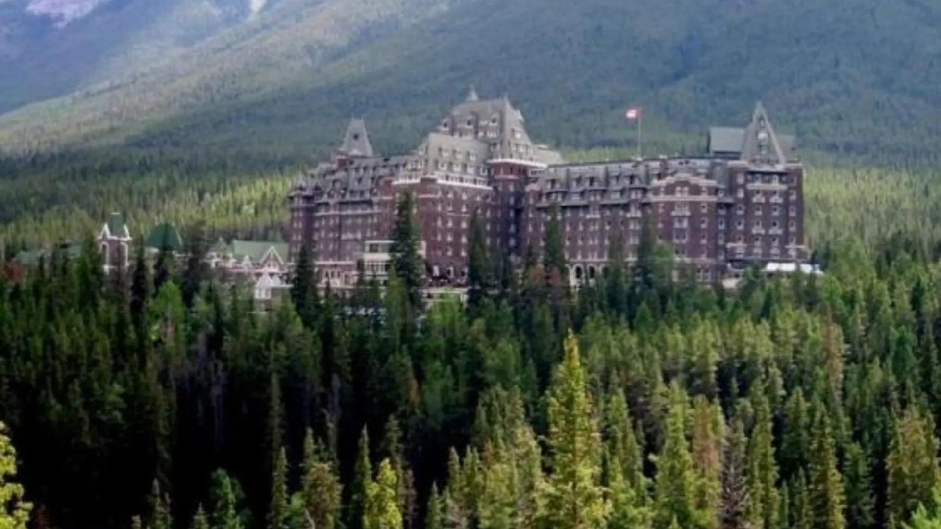 Luxury Canada - Fairmont Banff Springs Golf Resort